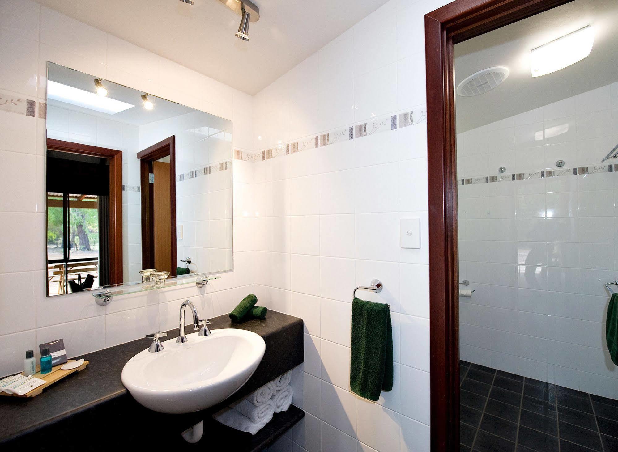 Bussells Bushland Cottages Margaret River Ngoại thất bức ảnh